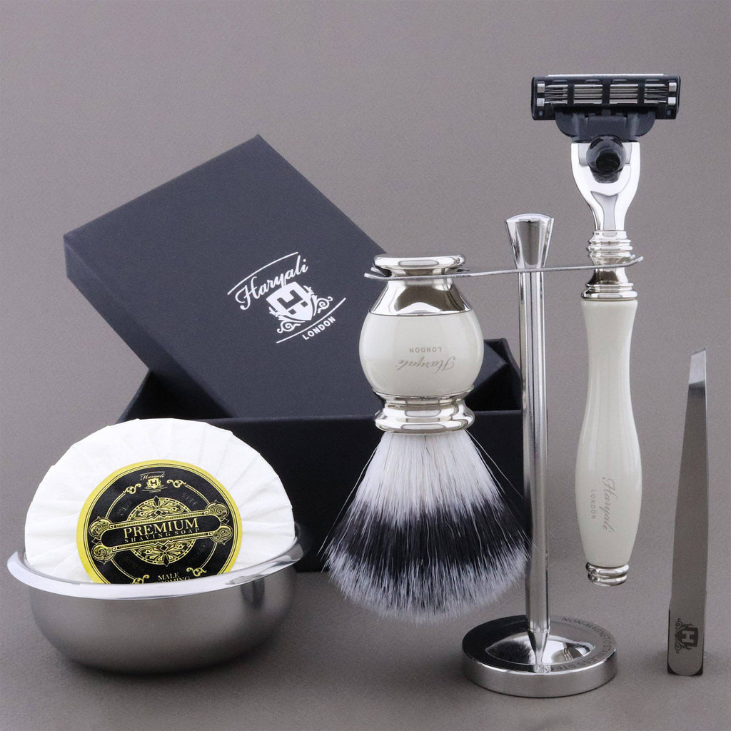 Haryali's Vase Range Shaving Kit - HARYALI LONDON