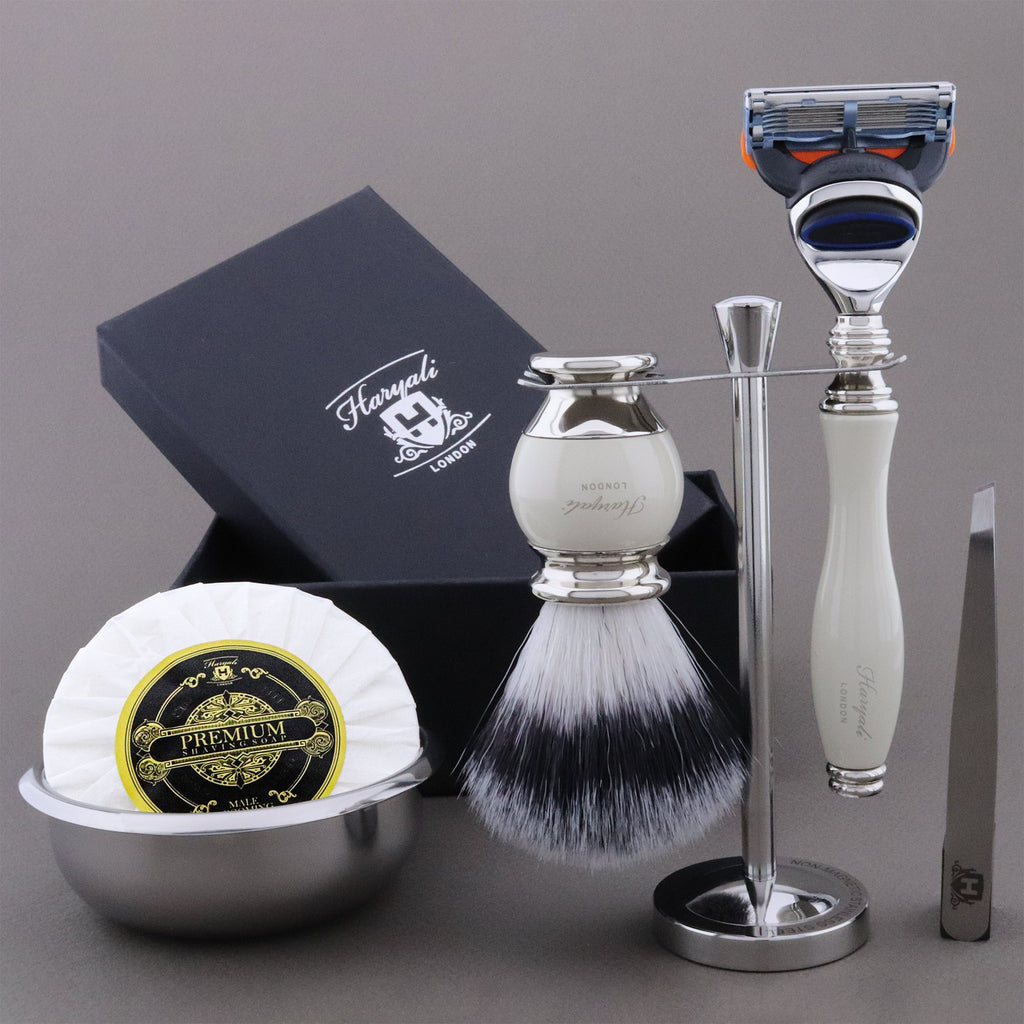 Haryali's Vase Range Shaving Kit - HARYALI LONDON