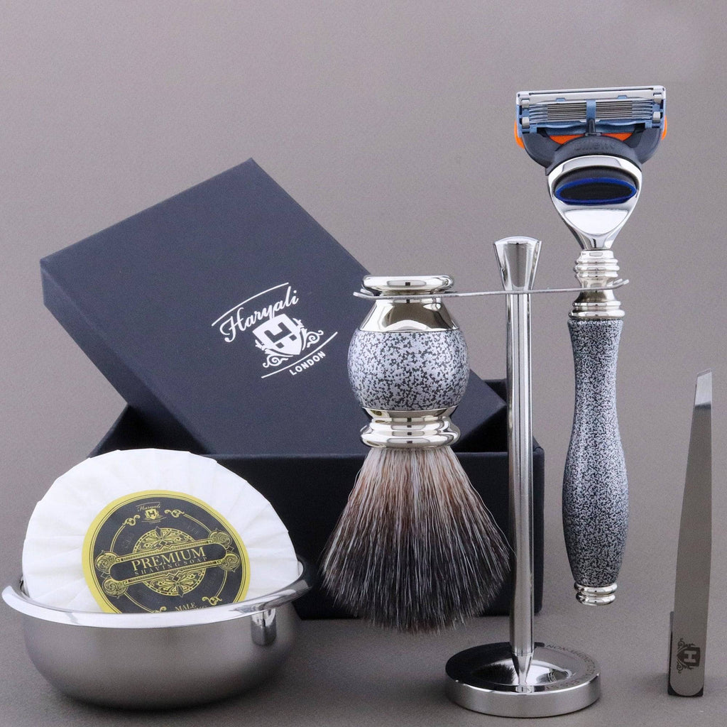 Haryali's Vase Range Shaving Kit - HARYALI LONDON